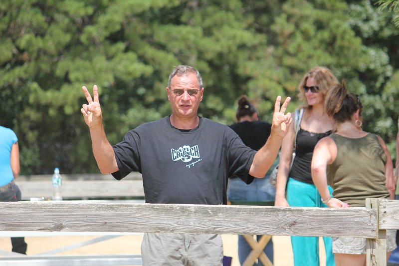 IMG_5981.JPG - Lenny takes this moment to announce his candidacy for 2012! His slogan is "OVER THE LEDGE WITH LEGGIO"