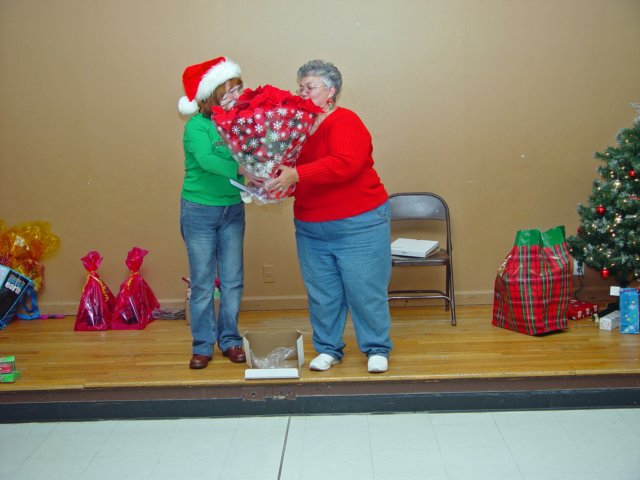 ihachristmasparty010_edited1.jpg