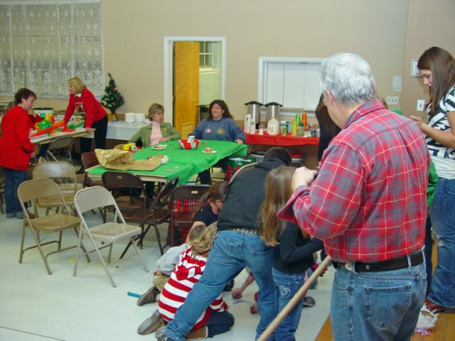 ihachristmasparty043_edited1.jpg