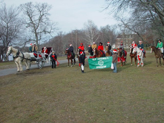 islipchristmasparade059_edited1.jpg