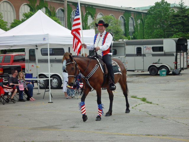 diamondshowsoffthenewestinpatrioticleggings.jpg