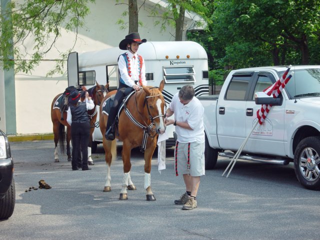 memorialdayparade052509017_edited1.jpg