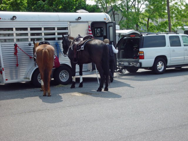 memorialdayparade052509018_edited1.jpg