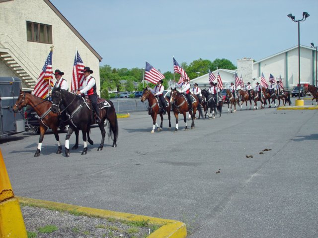 memorialdayparade052509030_edited1.jpg