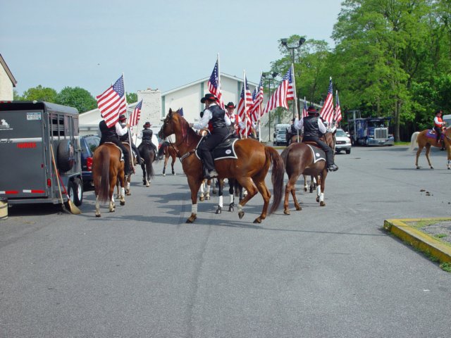 memorialdayparade052509032_edited1.jpg