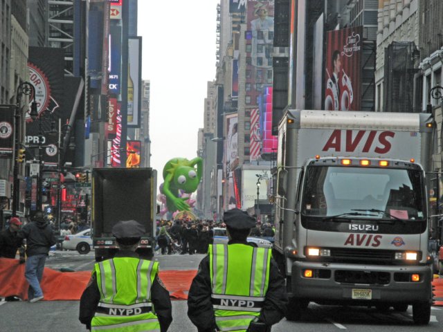 macysthanksgivingdayparade018_edited1.jpg