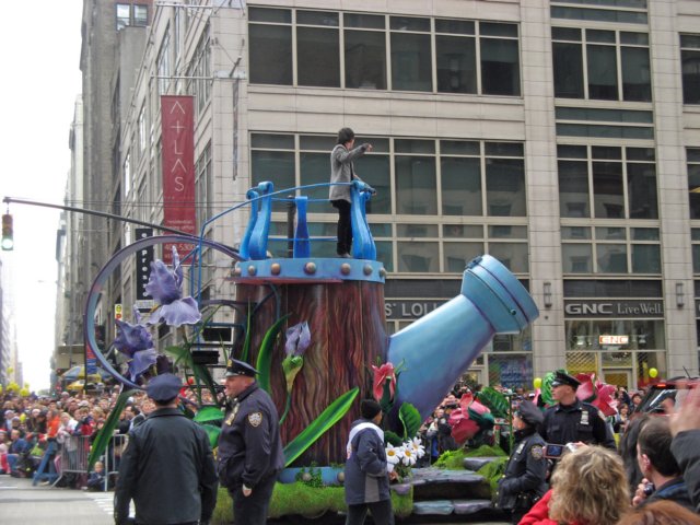 macysthanksgivingdayparade028_edited1.jpg