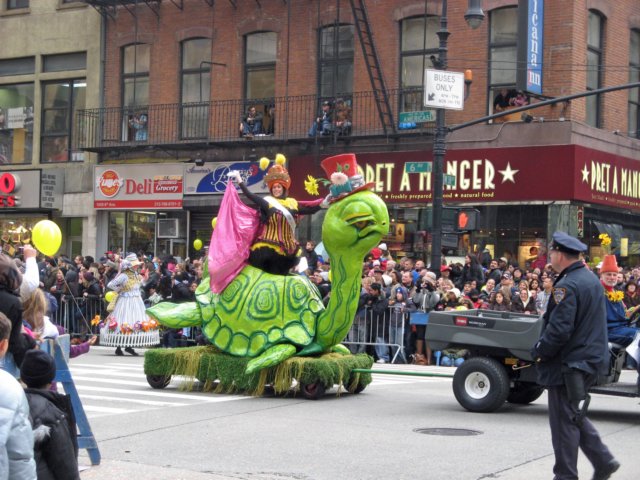 macysthanksgivingdayparade032_edited1.jpg