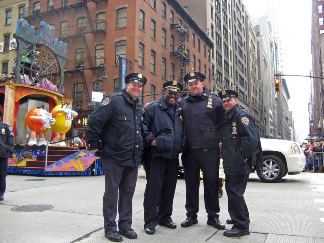 macysthanksgivingdayparade063_edited1.jpg