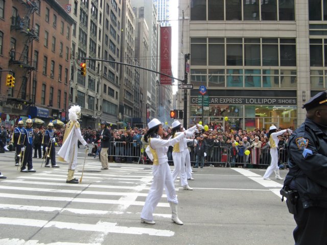 macysthanksgivingdayparade075_edited1.jpg