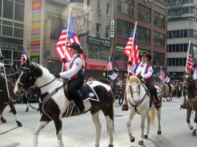 macysthanksgivingdayparade111_edited1.jpg