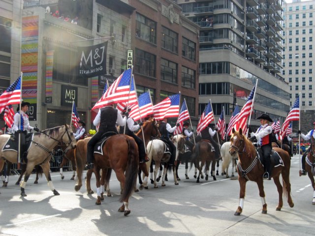 macysthanksgivingdayparade113_edited1.jpg