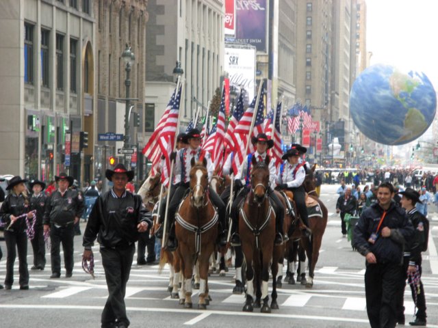 macysthanksgivingdayparade118_edited1.jpg